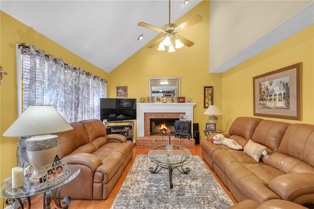 4 bedroom, 3 bathroom, 2,230 sq ft single family residence for sale at 2900 Riverbend Drive, Snellville, GA 30078 — photo 9