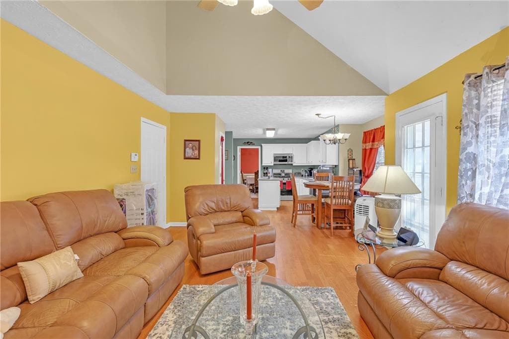 4 bedroom, 3 bathroom, 2,230 sq ft single family residence for sale at 2900 Riverbend Drive, Snellville, GA 30078 — photo 10