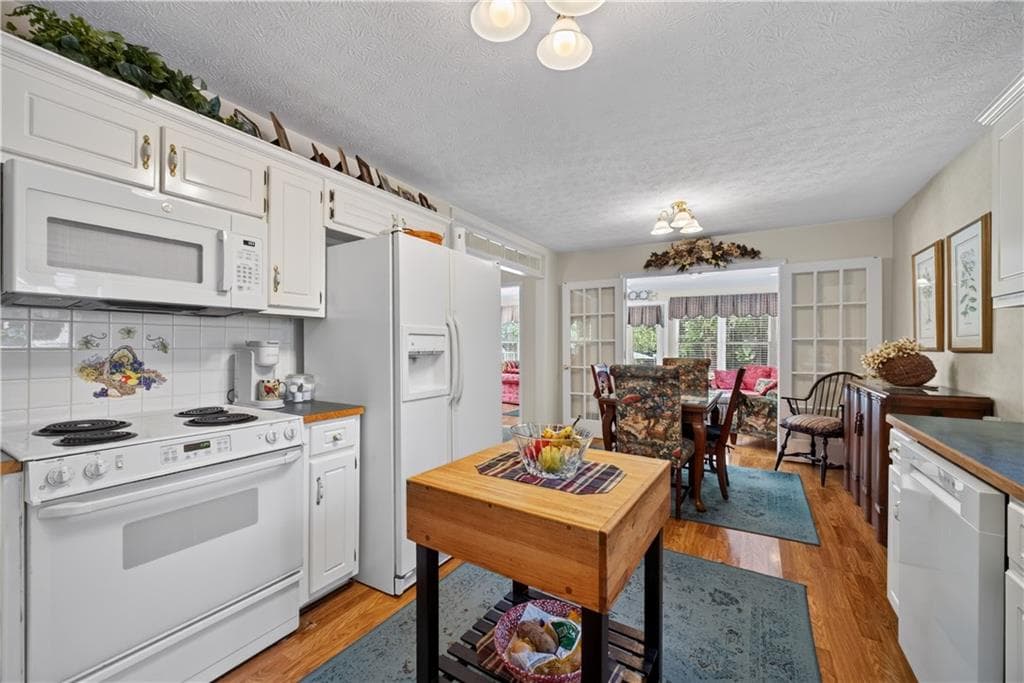 3 bedroom, 3 bathroom, 2,138 sq ft single family residence for sale at 2759 Lanier Drive, Snellville, GA 30078 — photo 6