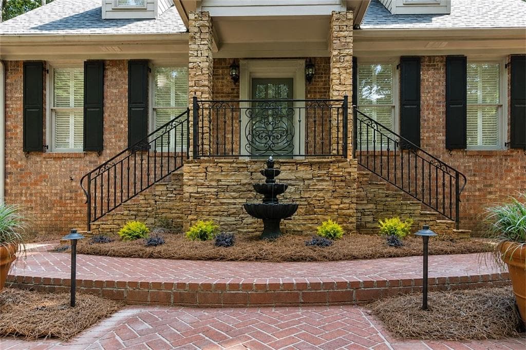 4 bedroom, 4 bathroom, 4,615 sq ft single family residence for sale at 682 Austin Drive, Smyrna, GA 30082 — photo 3