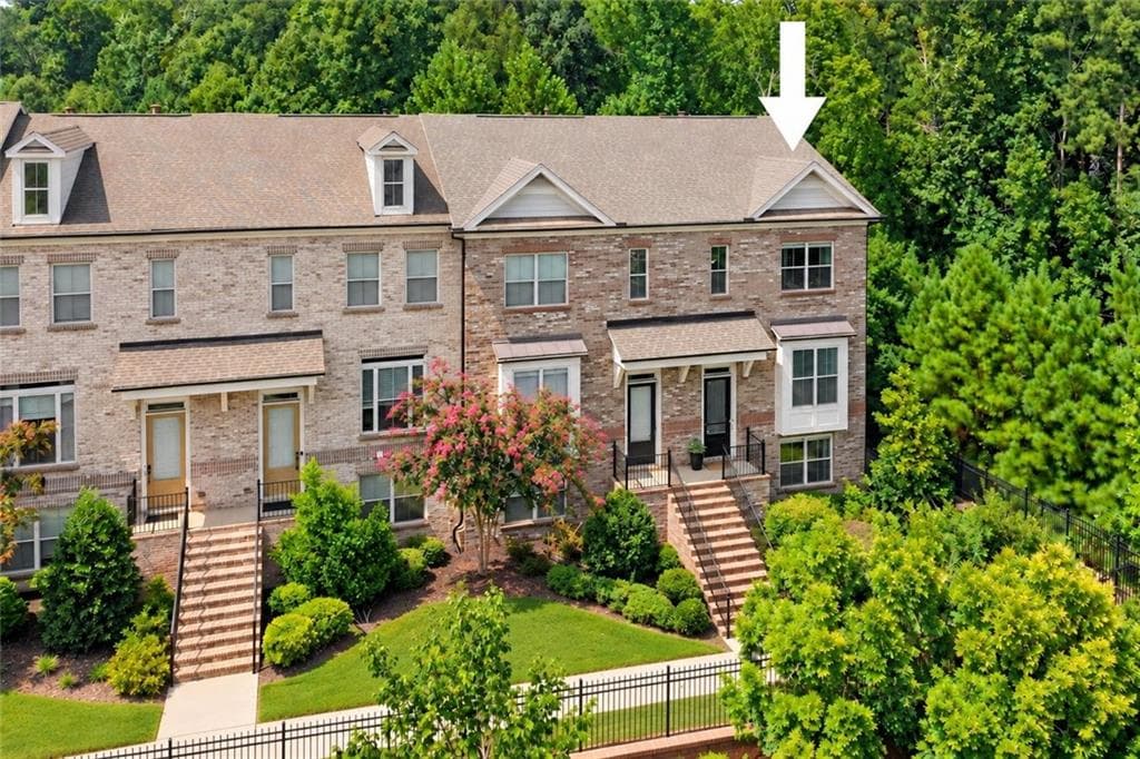 3 bedroom, 4 bathroom, 2,282 sq ft townhouse for sale at 1016 Township Square, Alpharetta, GA 30022 — photo 1 of 37