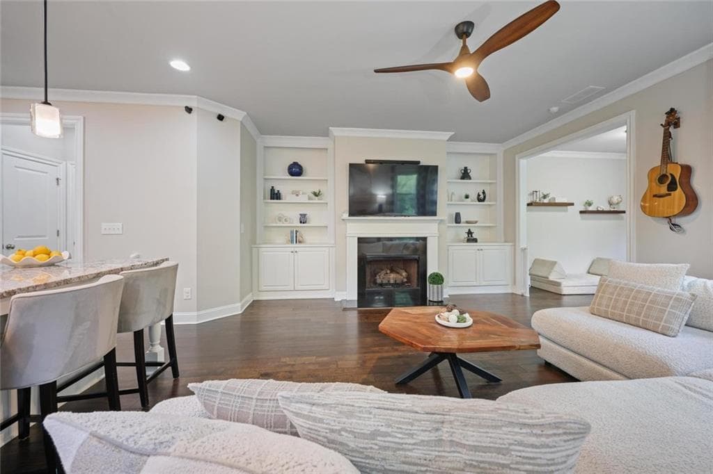 3 bedroom, 4 bathroom, 2,282 sq ft townhouse for sale at 1016 Township Square, Alpharetta, GA 30022 — photo 10