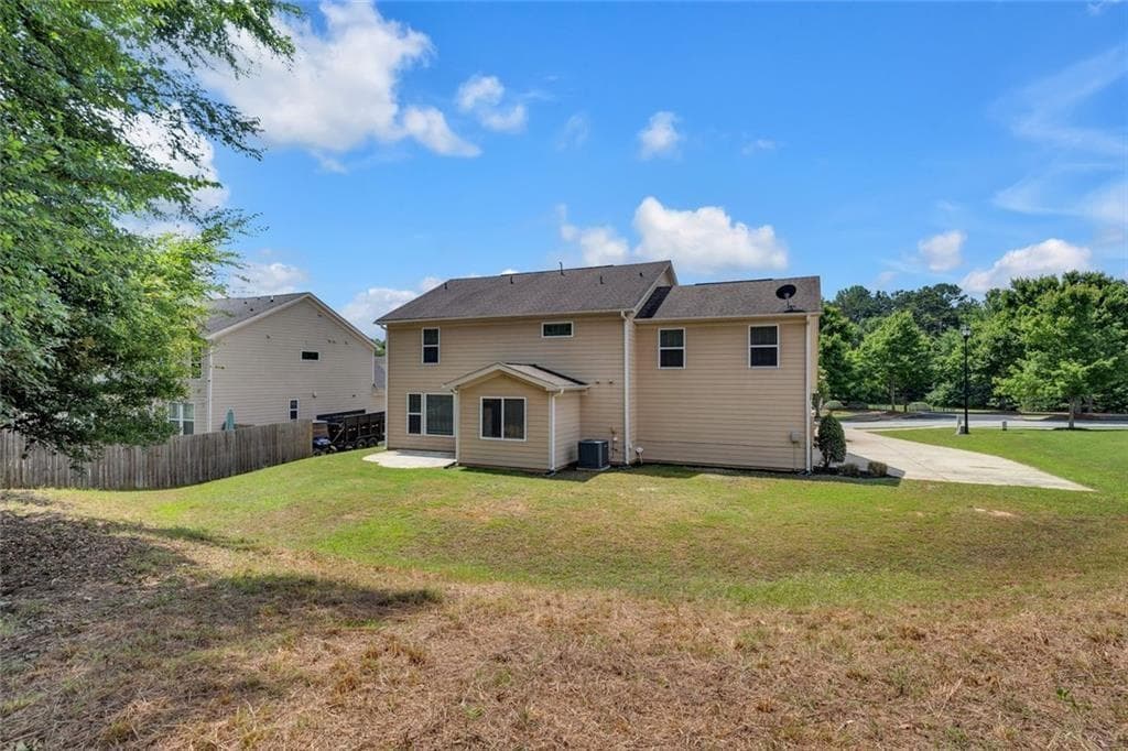 5 bedroom, 4 bathroom, 2,844 sq ft single family residence for sale at 1158 Liberty Park Drive, Braselton, GA 30517 — photo 3