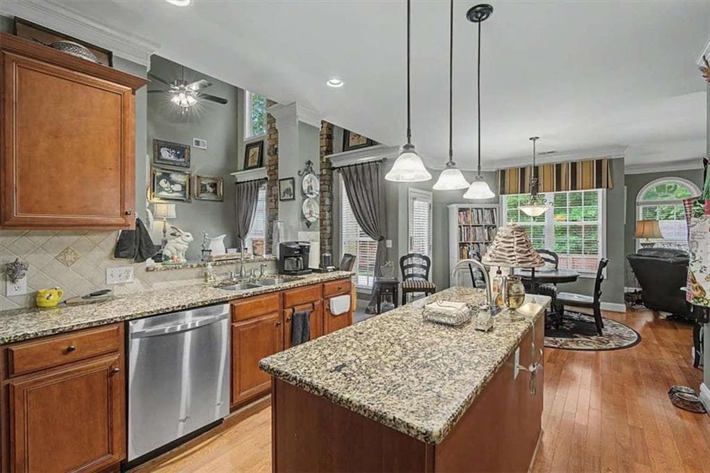 5 bedroom, 3 bathroom, 3,308 sq ft single family residence for sale at 504 Thorn Creek Way, Dallas, GA 30157 — photo 8