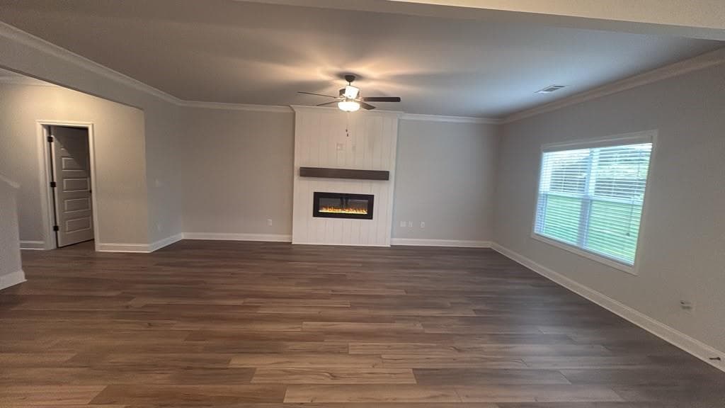 3 bedroom, 3 bathroom, 2,016 sq ft single family residence for rent at 3832 Dover Run Lane, Loganville, GA 30052 for $2,700 a month — photo 3