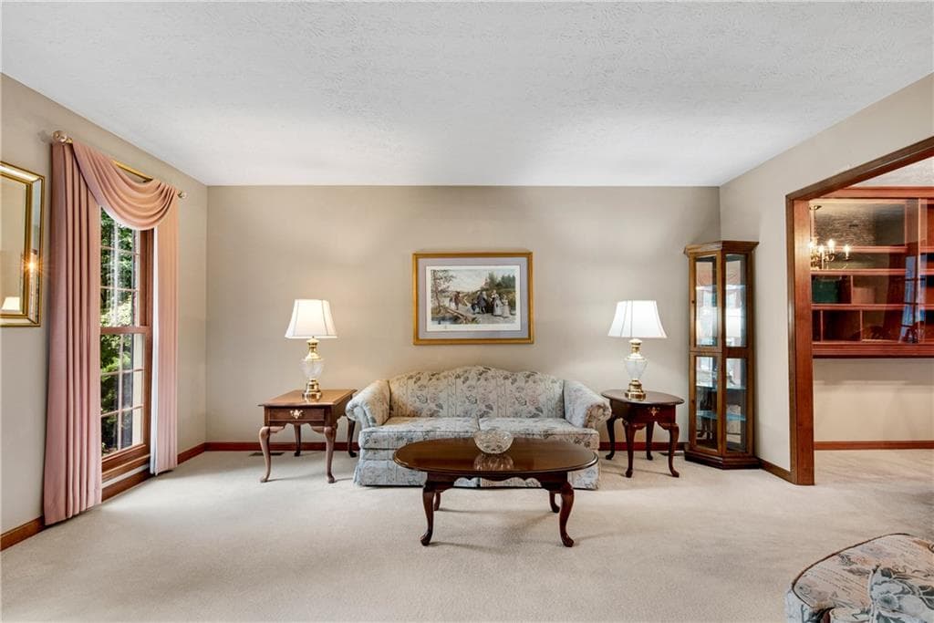 3 bedroom, 3 bathroom, 2,363 sq ft single family residence under contract at 1475 Luke Lane, Lawrenceville, GA 30043 — photo 6