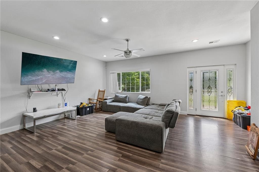 4 bedroom, 4 bathroom, 2,399 sq ft single family residence for sale at 3167 Westmart Lane, Atlanta, GA 30340 — photo 7