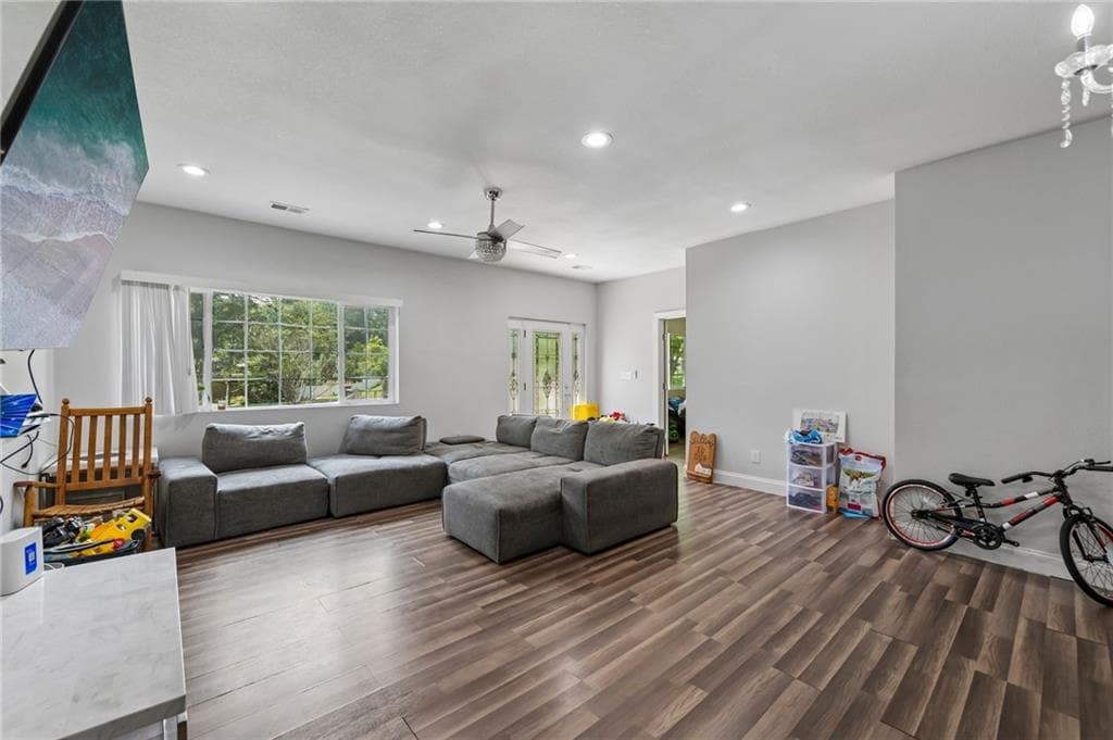 4 bedroom, 4 bathroom, 2,399 sq ft single family residence for sale at 3167 Westmart Lane, Atlanta, GA 30340 — photo 8