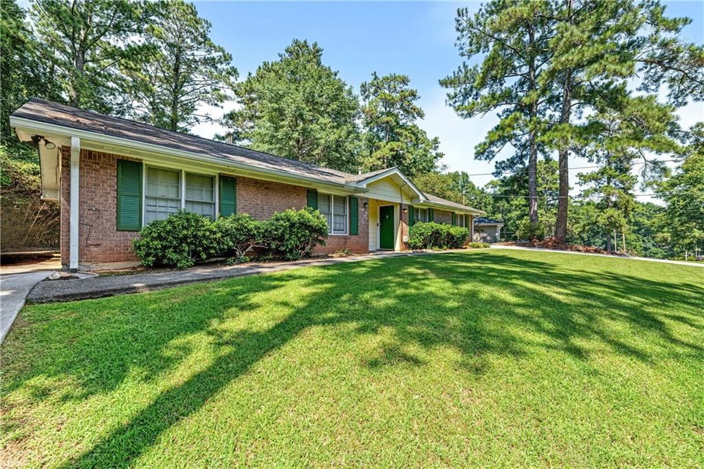 duplex for sale at 4901 Valley Dale Drive, Lilburn, GA 30047 — photo 5
