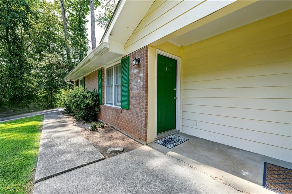 duplex for sale at 4901 Valley Dale Drive, Lilburn, GA 30047 — photo 7