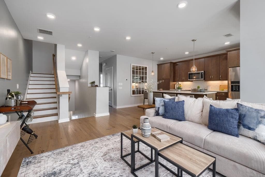 3 bedroom, 3 bathroom, 2,264 sq ft condominium for sale at 1050 Stacks Avenue 1506, Atlanta, GA 30315 — photo 2