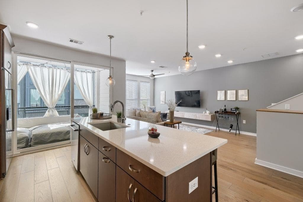 3 bedroom, 3 bathroom, 2,264 sq ft condominium for sale at 1050 Stacks Avenue 1506, Atlanta, GA 30315 — photo 9