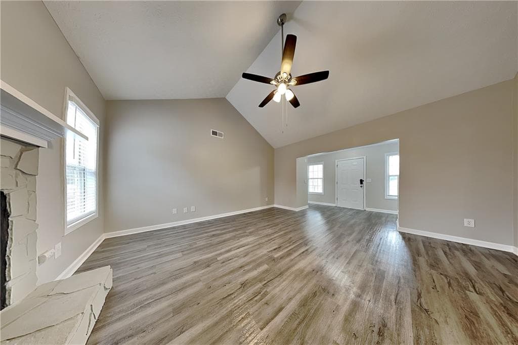 3 bedroom, 2 bathroom, 1,634 sq ft single family residence for rent at 1550 Twin Manor Drive, Loganville, GA 30052 for $2,050 a month — photo 3