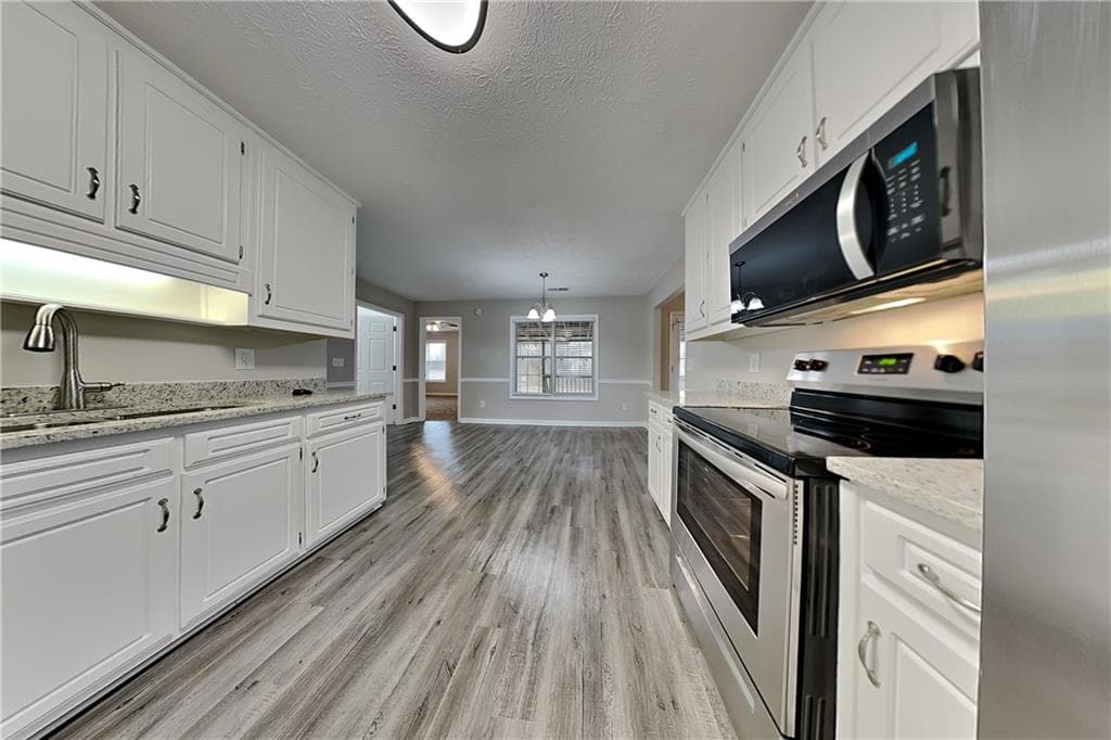 3 bedroom, 2 bathroom, 1,634 sq ft single family residence for rent at 1550 Twin Manor Drive, Loganville, GA 30052 for $2,050 a month — photo 6