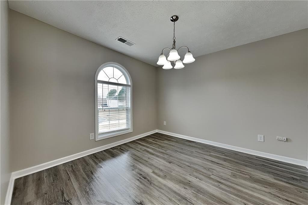 3 bedroom, 2 bathroom, 1,634 sq ft single family residence for rent at 1550 Twin Manor Drive, Loganville, GA 30052 for $2,050 a month — photo 10