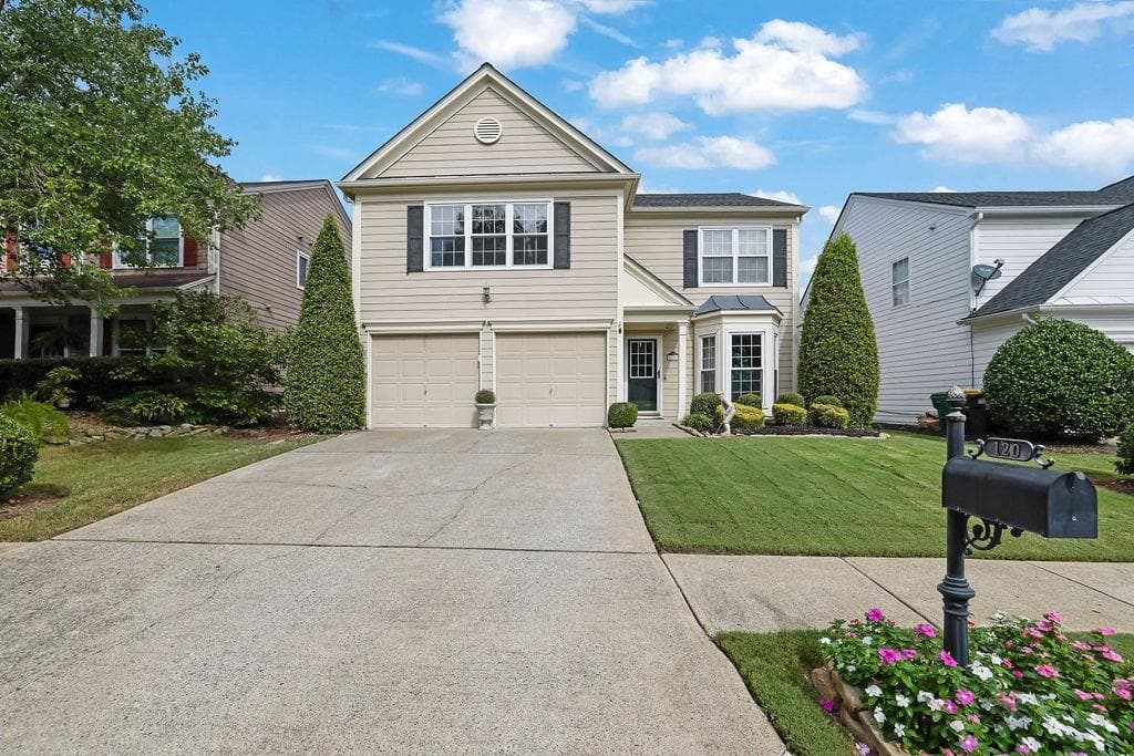 3 bedroom, 3 bathroom, 1,750 sq ft single family residence under contract at 120 Aucilla Lane, Woodstock, GA 30188