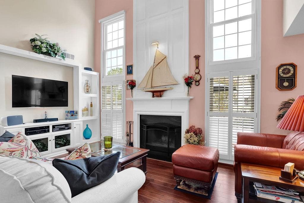 3 bedroom, 3 bathroom, 1,750 sq ft single family residence under contract at 120 Aucilla Lane, Woodstock, GA 30188 — photo 2