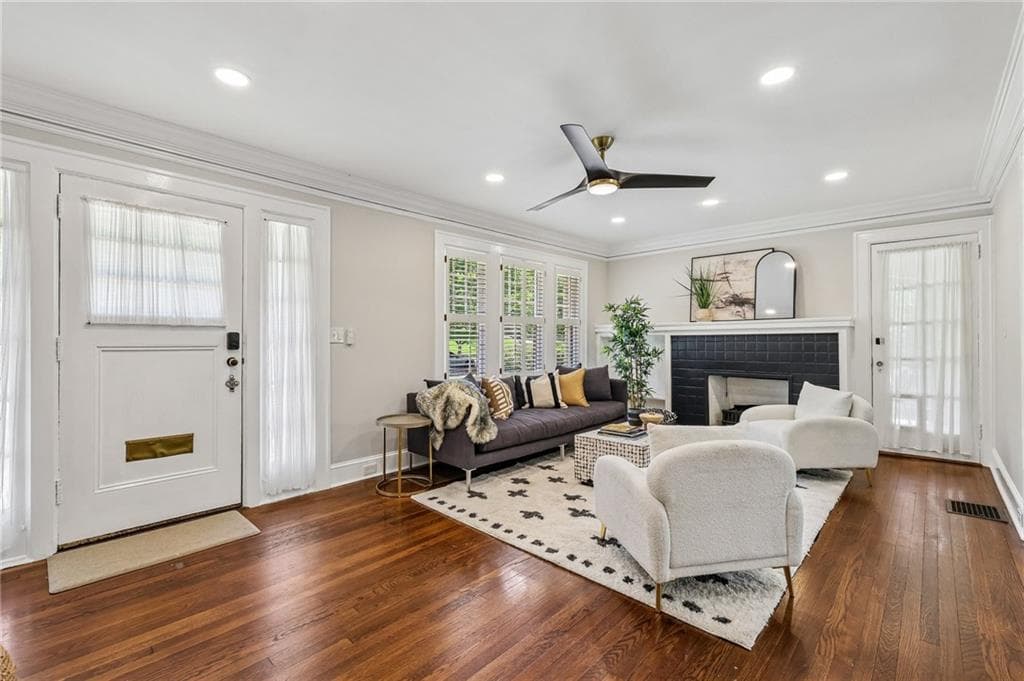 4 bedroom, 2 bathroom, 2,297 sq ft single family residence for sale at 13 Kensington Road, Avondale Estates, GA 30002 — photo 4
