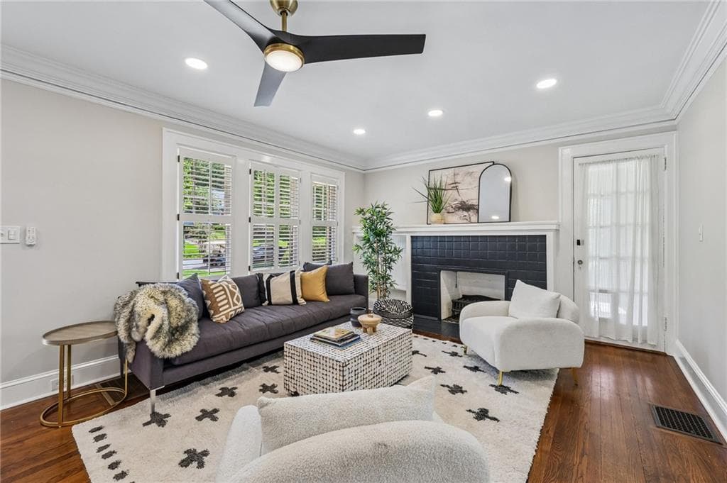 4 bedroom, 2 bathroom, 2,297 sq ft single family residence for sale at 13 Kensington Road, Avondale Estates, GA 30002 — photo 7