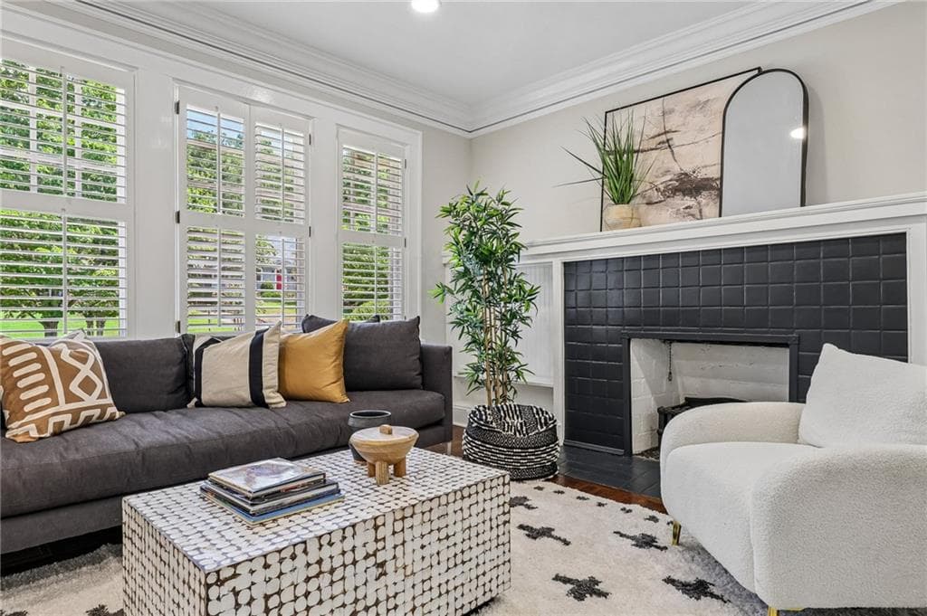 4 bedroom, 2 bathroom, 2,297 sq ft single family residence for sale at 13 Kensington Road, Avondale Estates, GA 30002 — photo 8