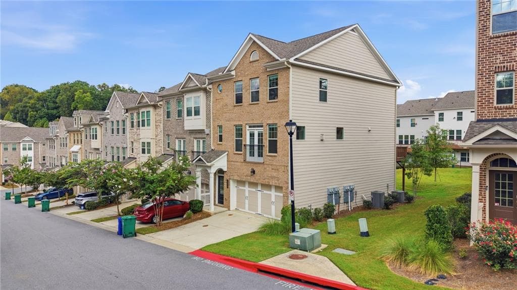 4 bedroom, 4 bathroom, 2,100 sq ft townhouse for sale at 1328 Rosen Road, Brookhaven, GA 30319 — photo 2