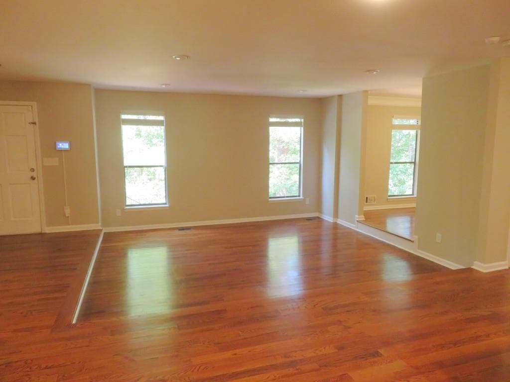 3 bedroom, 2 bathroom, 1,732 sq ft single family residence for sale at 920 New Hope Road, Atlanta, GA 30311 — photo 3