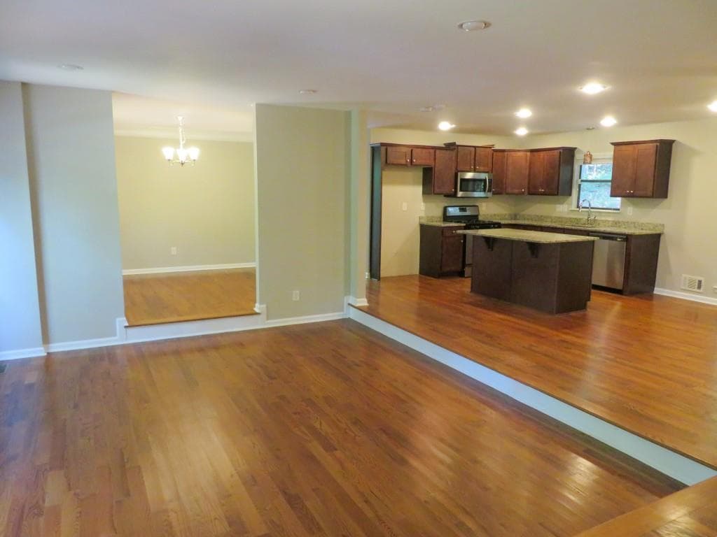 3 bedroom, 2 bathroom, 1,732 sq ft single family residence for sale at 920 New Hope Road, Atlanta, GA 30311 — photo 4