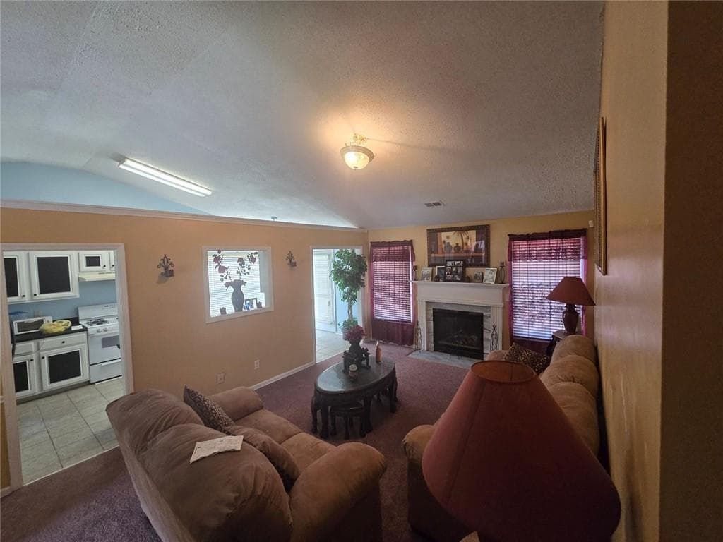 4 bedroom, 3 bathroom, 1,995 sq ft single family residence under contract at 5937 Sugar maple Court, Atlanta, GA 30349 — photo 3