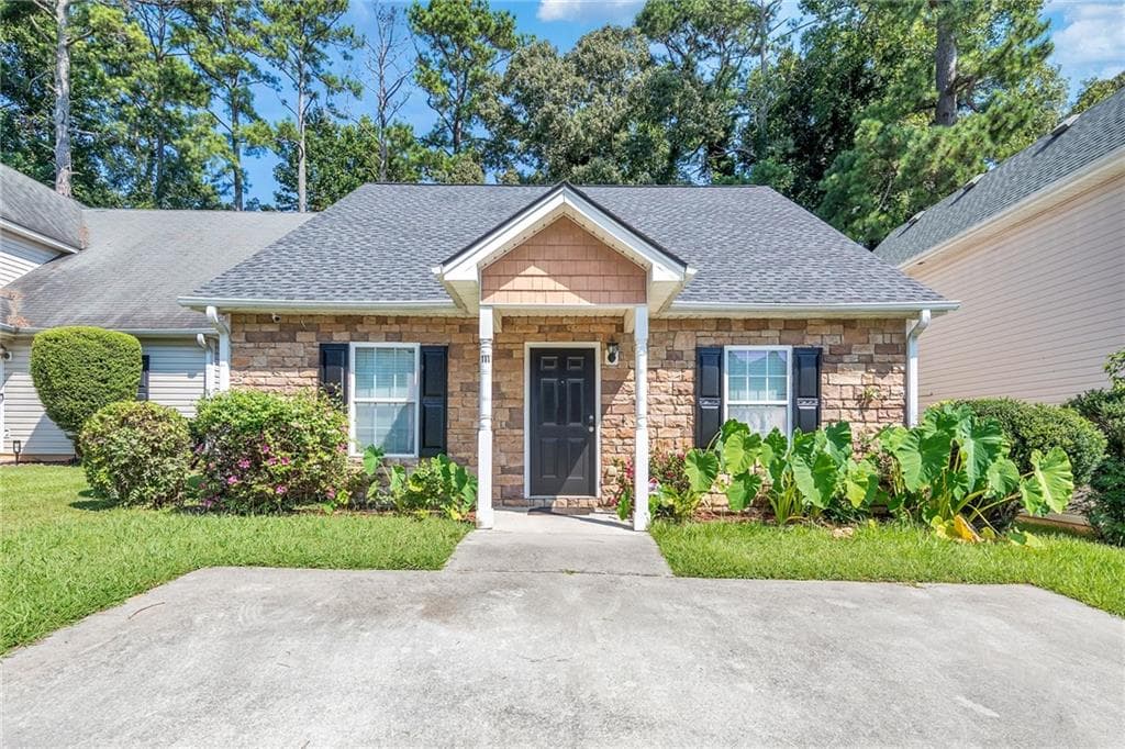 3 bedroom, 2 bathroom, 1,575 sq ft single family residence for sale at 111 Twin Pines Court, Dallas, GA 30132 — photo 1 of 39