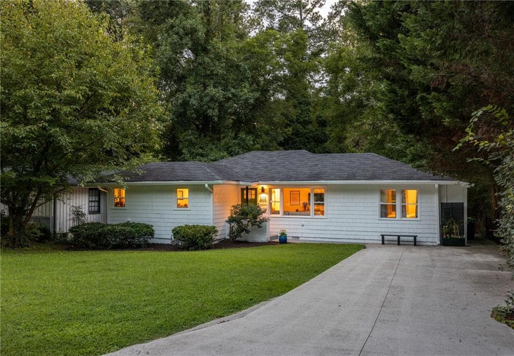 3 bedroom, 2 bathroom, 1,307 sq ft single family residence for sale at 865 Stokeswood Avenue, Atlanta, GA 30316