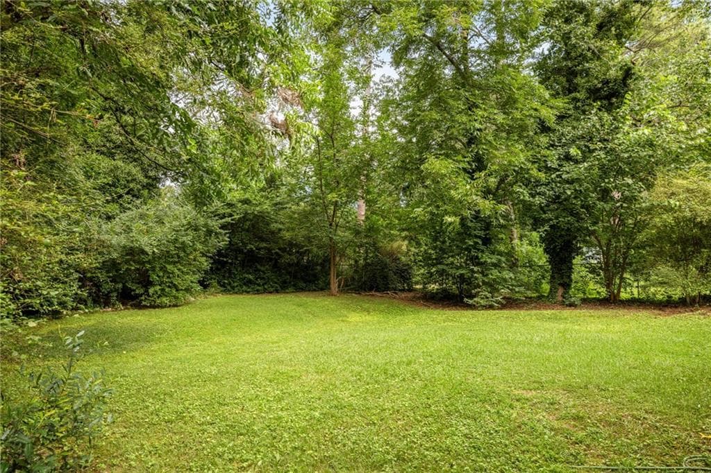 3 bedroom, 2 bathroom, 1,307 sq ft single family residence for sale at 865 Stokeswood Avenue, Atlanta, GA 30316 — photo 2