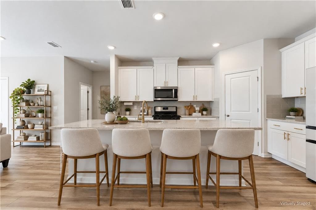 3 bedroom, 3 bathroom, 1,888 sq ft townhouse for sale at 1665 Villageside Court, Lawrenceville, GA 30043 — photo 4