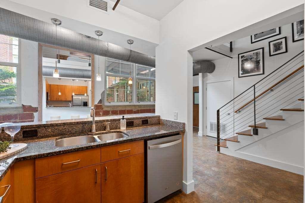 2 bedroom, 2 bathroom, 1,205 sq ft condominium for sale at 600 College Street 113, Hapeville, GA 30354 — photo 8
