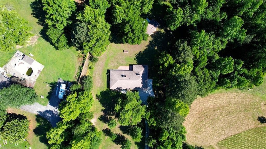 2 bedroom, 2 bathroom, 2,162 sq ft single family residence for sale at 647 E Mays Road, Stockbridge, GA 30281 — photo 3