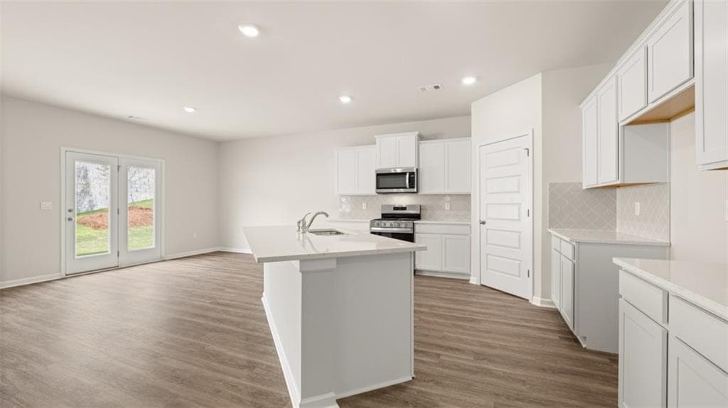4 bedroom, 3 bathroom, 2,431 sq ft single family residence for sale at 1241 Kingston Avenue, Buckhead, GA 30625 — photo 2