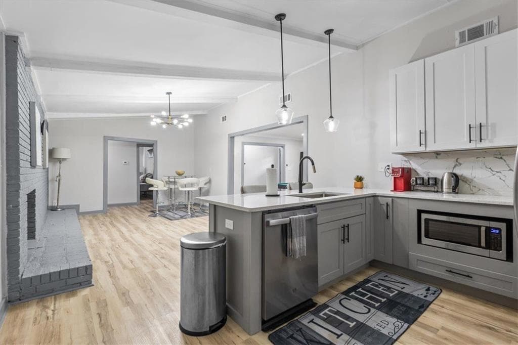 4 bedroom, 2 bathroom, 2,222 sq ft single family residence for sale at 4720 Shoshonee Trail, College Park, GA 30349 — photo 7