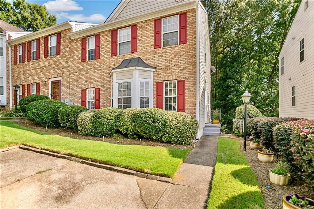 2 bedroom, 2 bathroom, 1,473 sq ft townhouse for sale at 2505 Thorngate Drive, Acworth, GA 30101 — photo 3