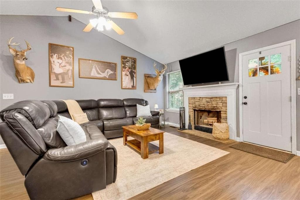 3 bedroom, 2 bathroom, 1,729 sq ft single family residence for sale at 265 Riverbrooke Trail, Covington, GA 30016 — photo 5