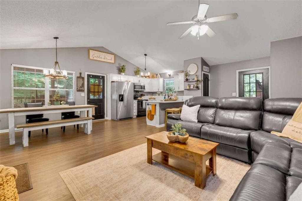 3 bedroom, 2 bathroom, 1,729 sq ft single family residence for sale at 265 Riverbrooke Trail, Covington, GA 30016 — photo 6