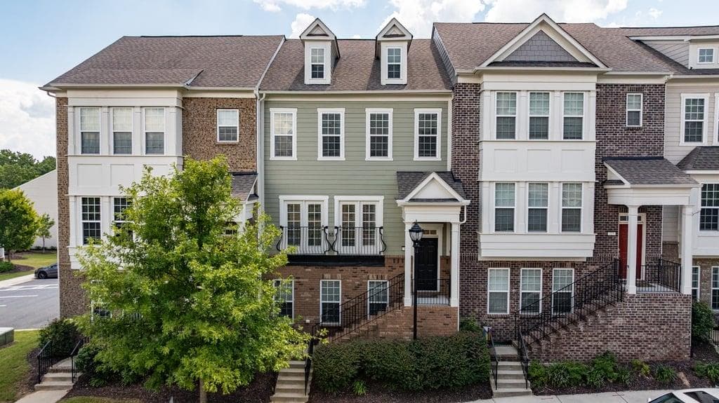 4 bedroom, 4 bathroom, 3,168 sq ft townhouse for sale at 327 Hudson Way, Woodstock, GA 30189