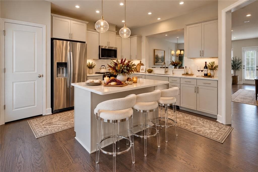 4 bedroom, 4 bathroom, 3,168 sq ft townhouse for sale at 327 Hudson Way, Woodstock, GA 30189 — photo 3
