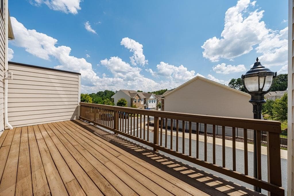 4 bedroom, 4 bathroom, 3,168 sq ft townhouse for sale at 327 Hudson Way, Woodstock, GA 30189 — photo 10