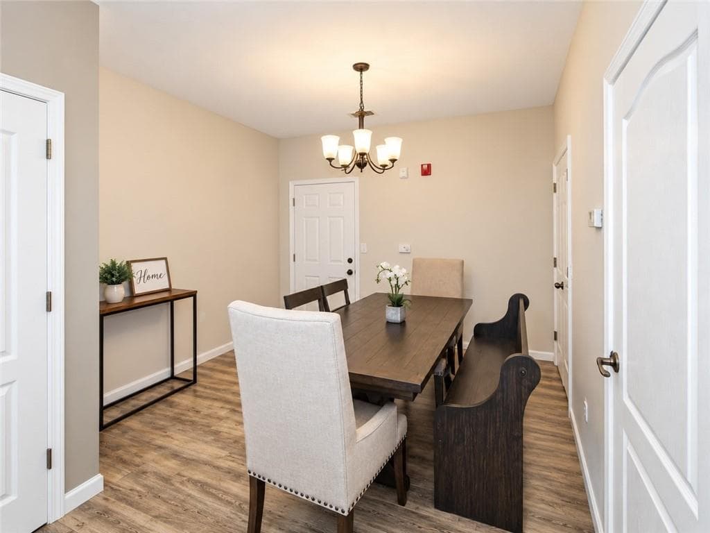 2 bedroom, 2 bathroom, 1,128 sq ft single family residence for sale at 7712 Autry Circle, Douglasville, GA 30134 — photo 6