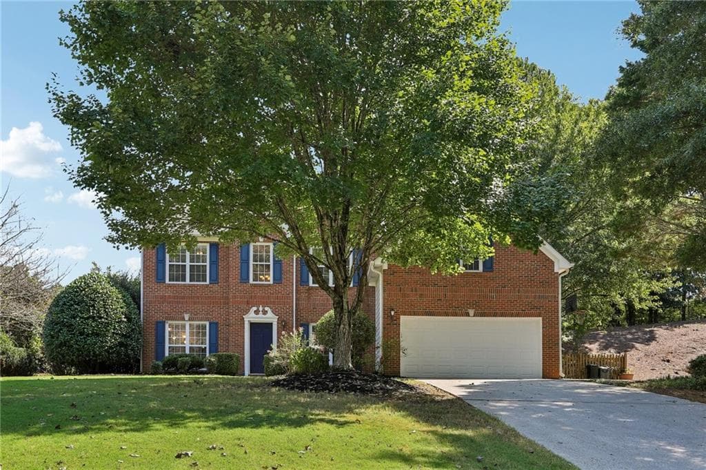 5 bedroom, 3 bathroom, 2,960 sq ft single family residence under contract at 3015 Saint Andrews Court, Cumming, GA 30041 — photo 2
