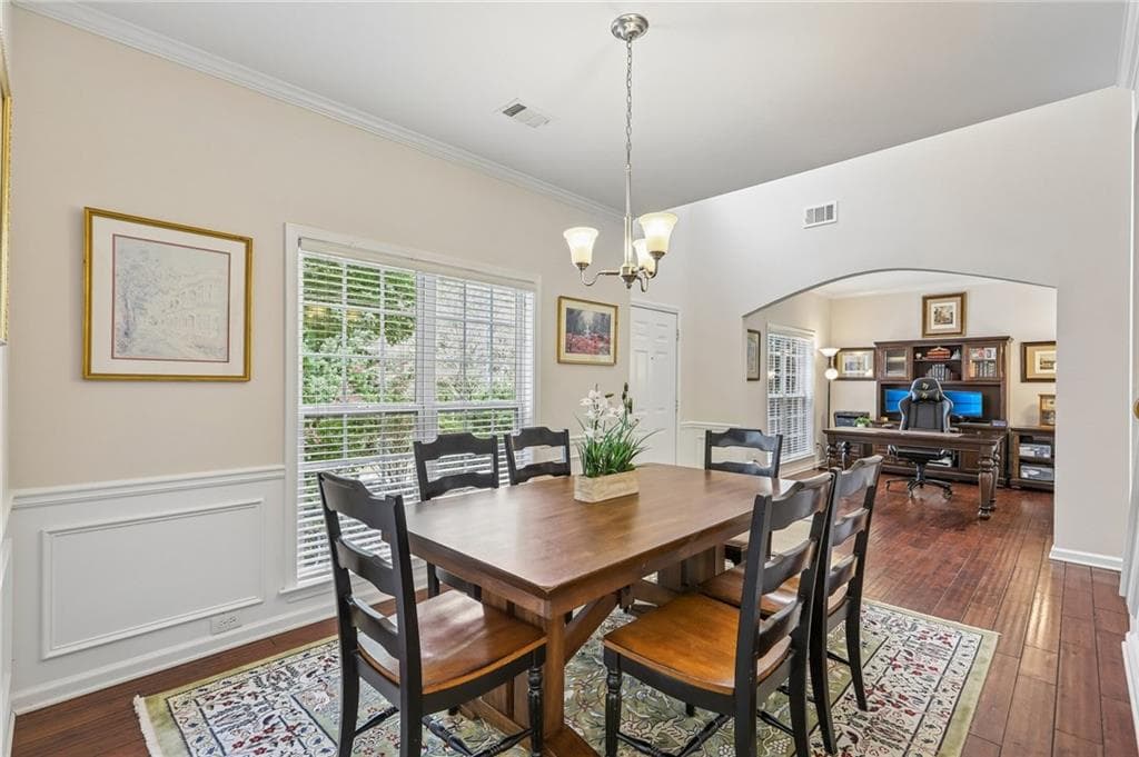5 bedroom, 3 bathroom, 2,960 sq ft single family residence under contract at 3015 Saint Andrews Court, Cumming, GA 30041 — photo 7