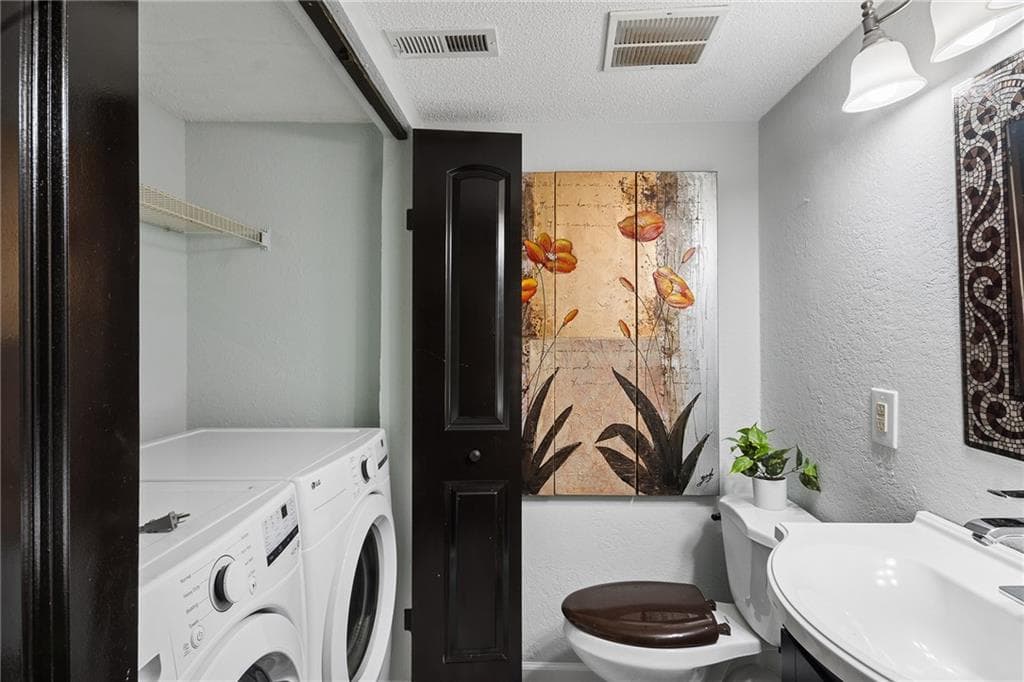 2 bedroom, 3 bathroom, 1,324 sq ft townhouse for rent at 6900 Roswell Road B5, Sandy Springs, GA 30328 for $2,400 a month — photo 9