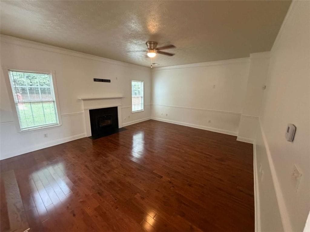 4 bedroom, 3 bathroom, 2,740 sq ft single family residence for rent at 9469 Carnes Crossing Circle, Jonesboro, GA 30236 for $2,395 a month — photo 4