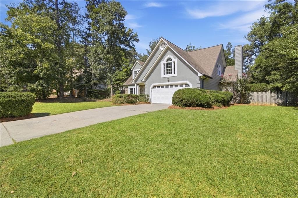 4 bedroom, 3 bathroom, 2,671 sq ft single family residence for sale at 558 Russett Court, Marietta, GA 30064 — photo 2