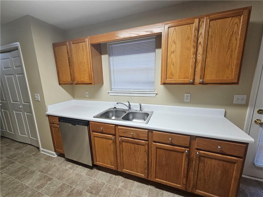 3 bedroom, 2 bathroom, 1,392 sq ft single family residence for sale at 150 Valley Drive, Stockbridge, GA 30281 — photo 10