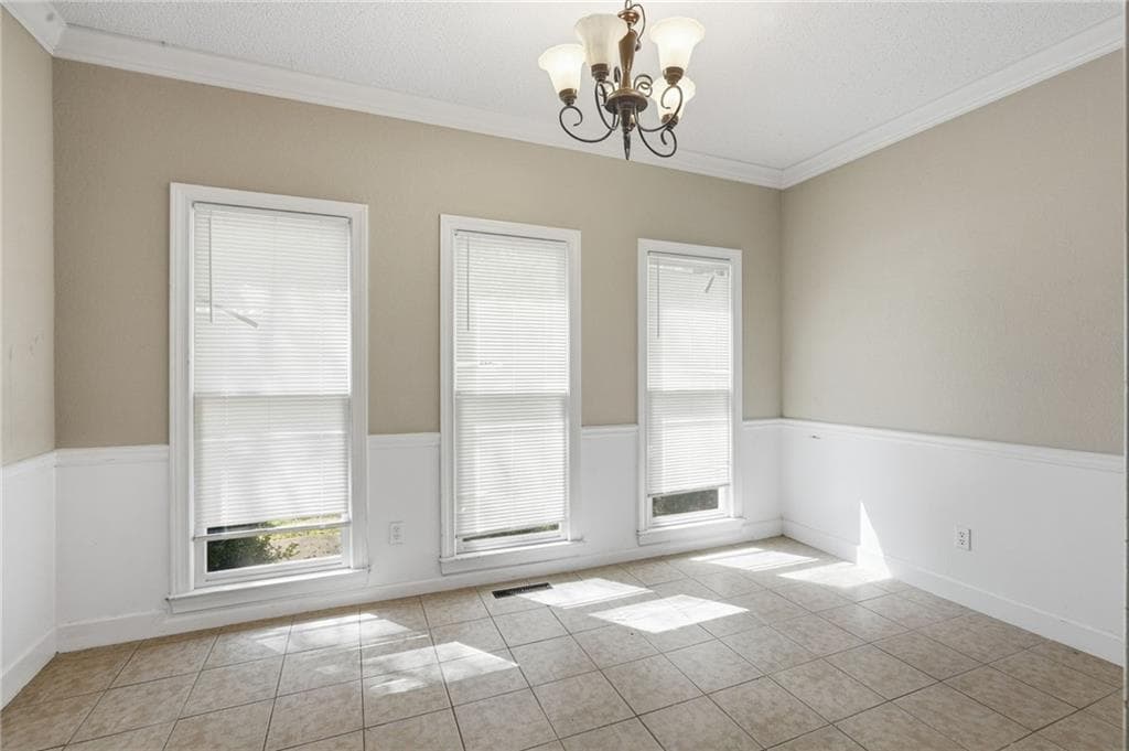 4 bedroom, 3 bathroom, 2,249 sq ft single family residence for sale at 5300 Oglethorpe Court, Powder Springs, GA 30127 — photo 8